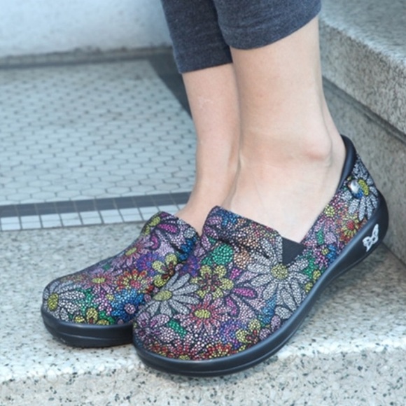 Alegria Shoes - Alegria Black Keli Pro Daisy Chain Comfort Clogs